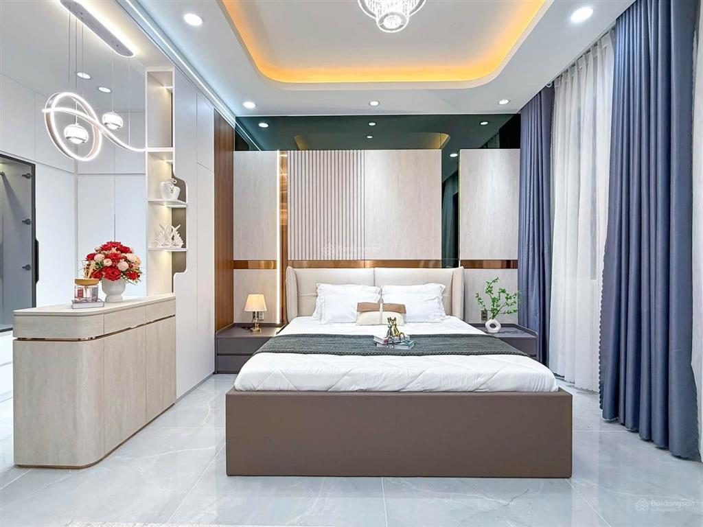 Chính chủ gửi bán nhà 3 tầng có hẻm hong đường d14 hồng loan