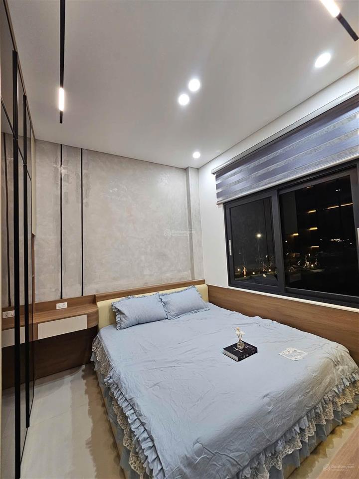 Chính chủ gửi bán nhà 4 tầng có thang máy khu nam long 2
