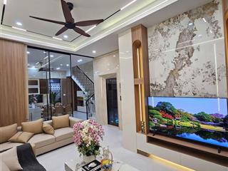 Chính chủ gửi bán nhà 4 tầng có thang máy khu nam long 2