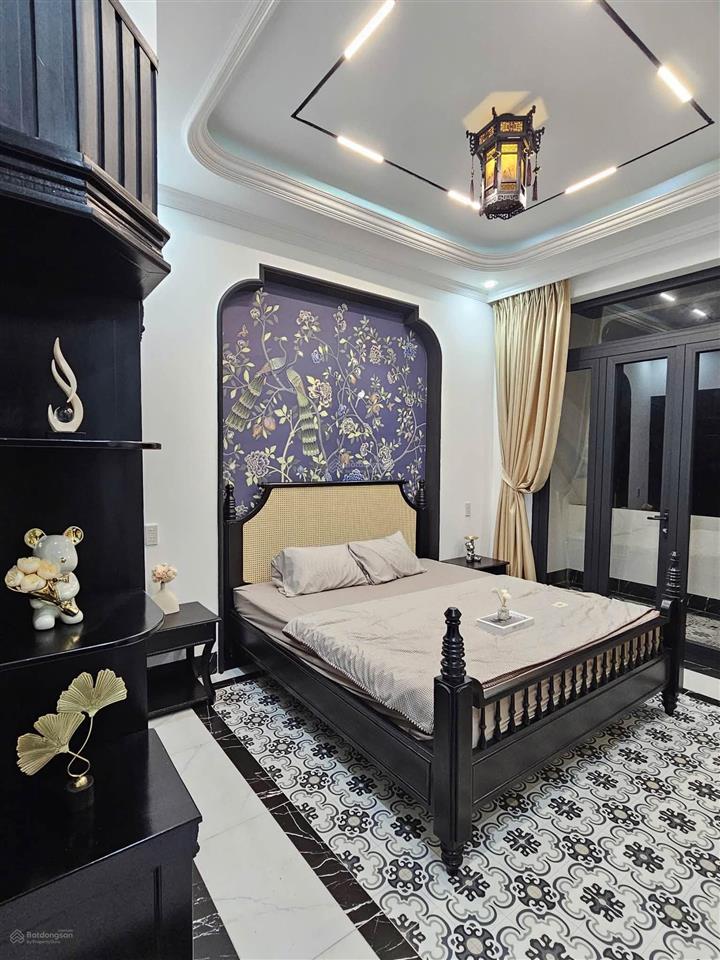 Chính chủ gửi nhà 3 tầng hẻm 5m số 160 nguyễn văn cừ