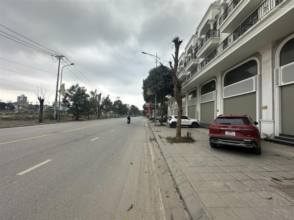 Sốc biệt thự 319 diện tích 72m view quảng trường kinh doanh giá 9 tỷ trong tầm tay