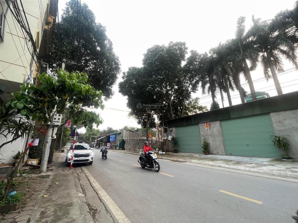 Cắt lỗ bán nhanh nhà c4 mặt đường kinh doanh tổ 23 thị trấn đông anh đường xe công tránh nhau