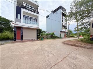 70m đấu giá vân nội phúc thịnh đông anh vỉa hè rộng, mt 6m  gần chân cầu nhật tân giá 6tỉ nhỏ