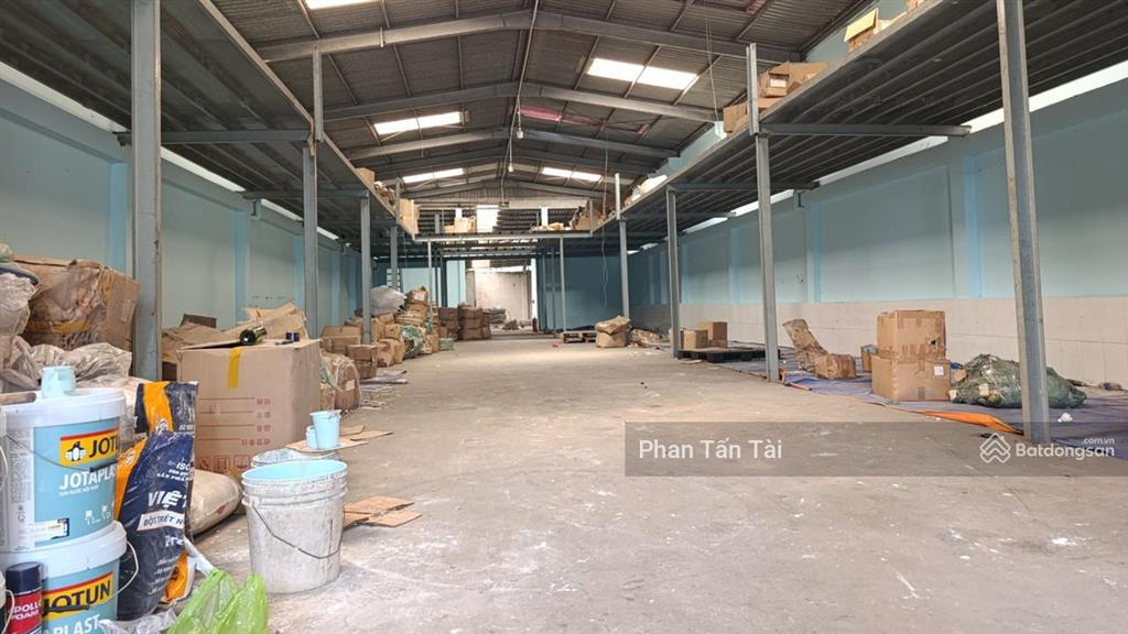Gần kcn lê minh xuân  đường phóng 30m lê đình chi  kho 312m2 full thổ  thực tế sử dụng đến 532m2