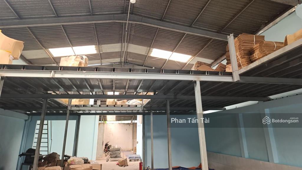 Gần kcn lê minh xuân  đường phóng 30m lê đình chi  kho 312m2 full thổ  thực tế sử dụng đến 532m2