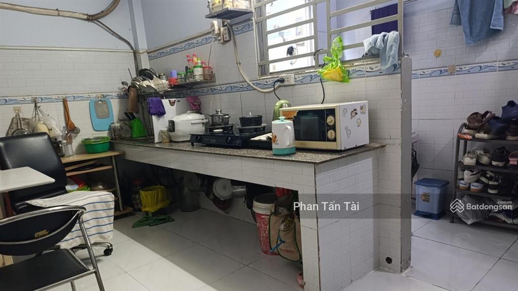 Bán nhà sổ riêng tân quý tây ở bình chánh 82,8m2, ngang 5m, 100 ra ql1a  lê khả phiêu giá 3,3 tỷ