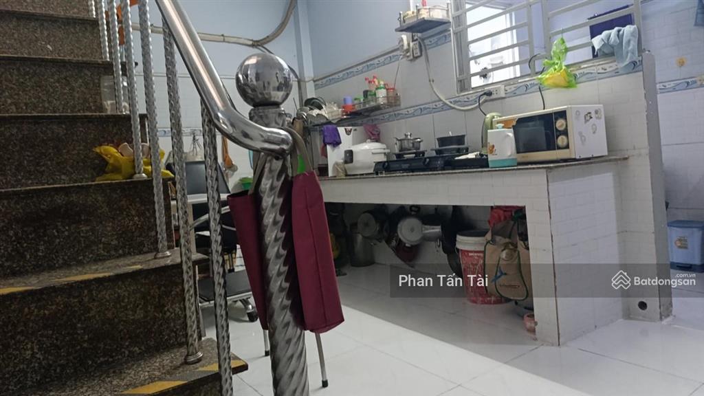 Bán nhà sổ riêng tân quý tây ở bình chánh 82,8m2, ngang 5m, 100 ra ql1a  lê khả phiêu giá 3,3 tỷ