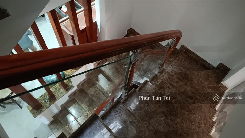 Bán 8 tỷ nhà 4 tầng 14 phòng cao cấp ở góc bà thau  nguyễn cửu phú cạnh đại học y phạm ngọc thạch