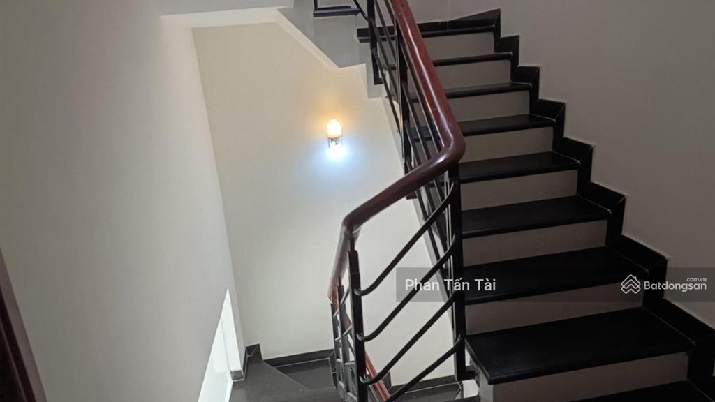 Bán 8 tỷ nhà 4 tầng 14 phòng cao cấp ở góc bà thau  nguyễn cửu phú cạnh đại học y phạm ngọc thạch