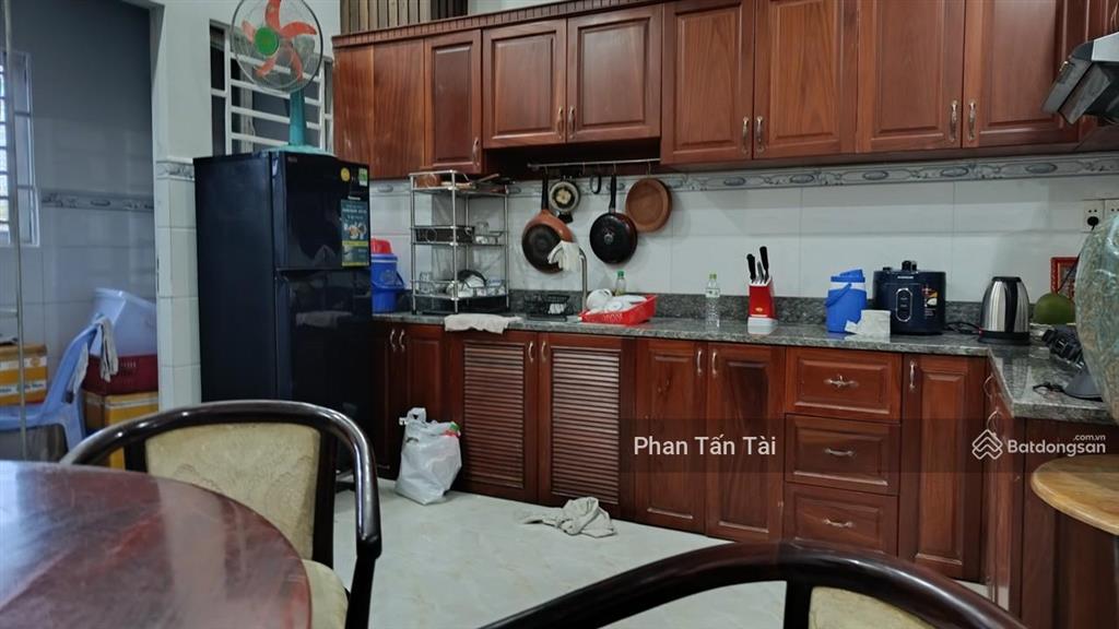 Bán 8 tỷ nhà 4 tầng 14 phòng cao cấp ở góc bà thau  nguyễn cửu phú cạnh đại học y phạm ngọc thạch