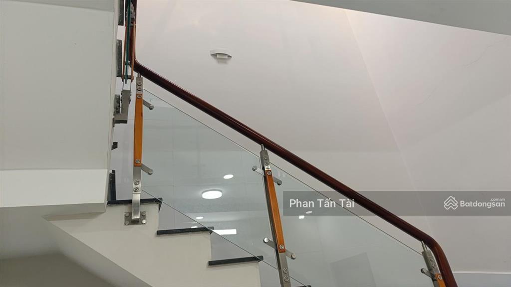 Bán 6,2tỷ nhà vườn 569.7m2 ngang 8,6 nở hậu 14m đường 8m thẳng trục vài mươi mét ra hoàng phan thái