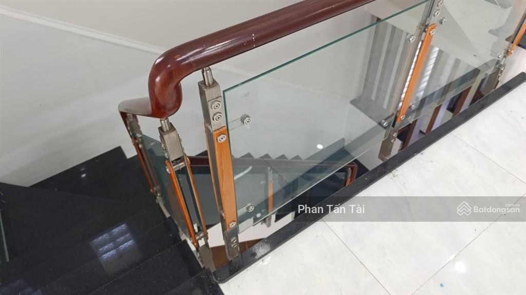 Bán 6,2tỷ nhà vườn 569.7m2 ngang 8,6 nở hậu 14m đường 8m thẳng trục vài mươi mét ra hoàng phan thái