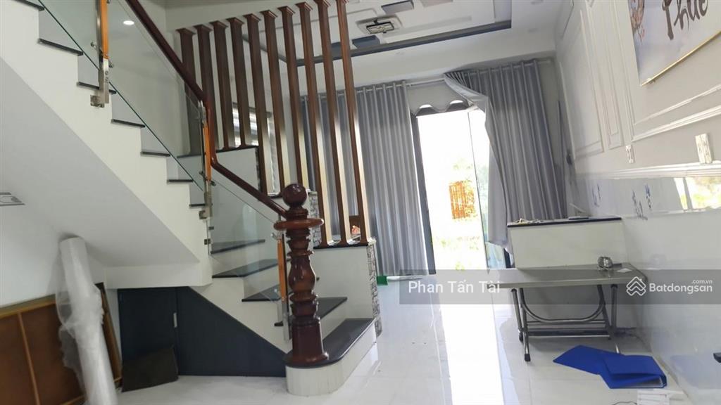 Bán 6,2tỷ nhà vườn 569.7m2 ngang 8,6 nở hậu 14m đường 8m thẳng trục vài mươi mét ra hoàng phan thái