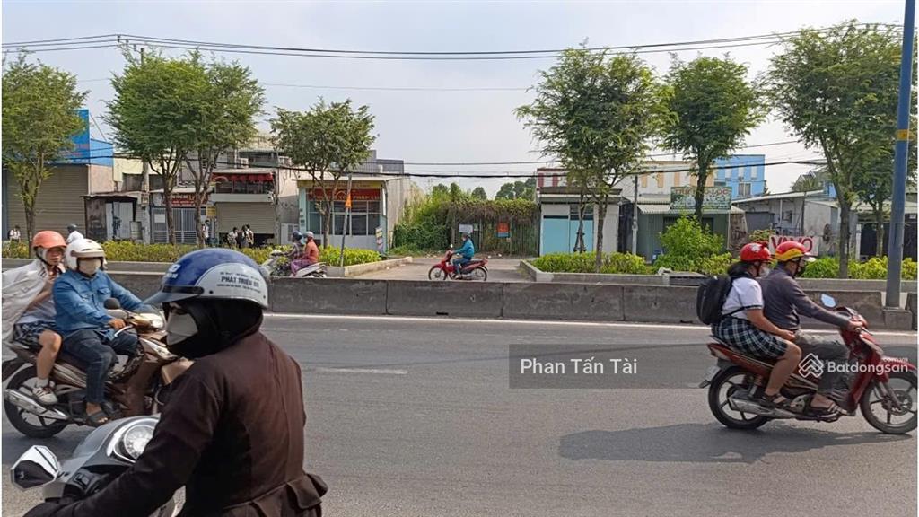 Đất mặt tiền trần văn giàu  lê minh xuân 317m2 ngang 8m nở hậu  container vào đất 24h bán 14,2 tỷ