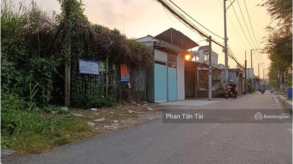 Đất mặt tiền trần văn giàu  lê minh xuân 317m2 ngang 8m nở hậu  container vào đất 24h bán 14,2 tỷ