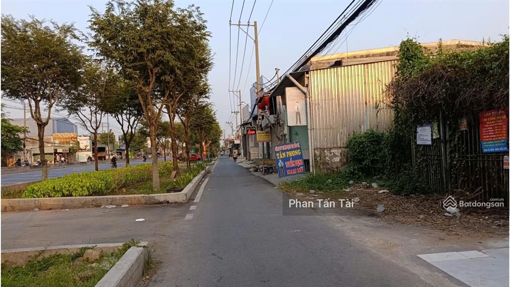 Đất mặt tiền trần văn giàu  lê minh xuân 317m2 ngang 8m nở hậu  container vào đất 24h bán 14,2 tỷ