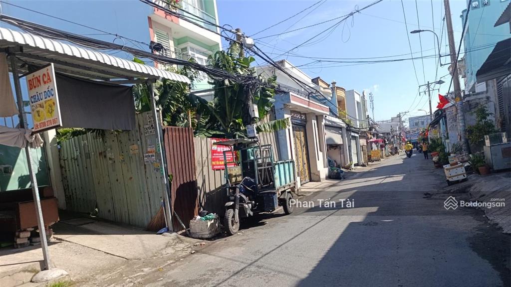 Bán 6,6 tỷ nhà 3 tầng trần đại nghĩa cạnh vòng xoay an lạc 4x19m 172m2 sàn, hẻm ô tô 2 chiều thông