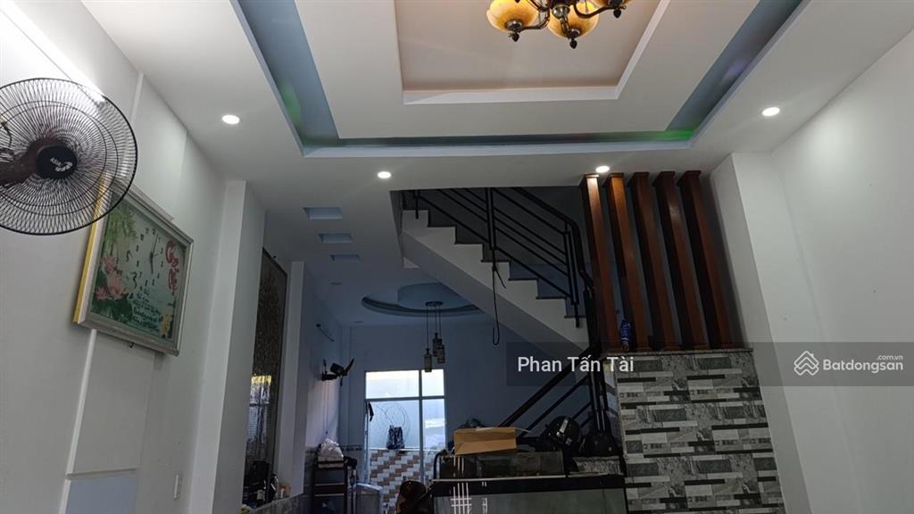 Nhà 4x17m 3 tầng+st 218m2 sàn  ô tô 2 chiều thông từ cầu kinh qua tl10  trần văn giàu  5,3 tỷ tl