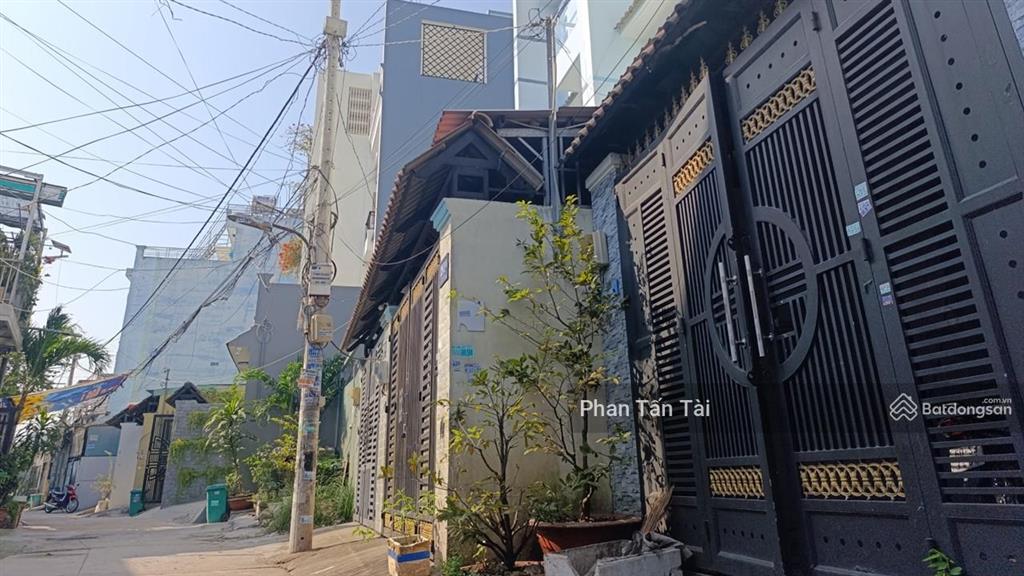 Nhà 4x17m 3 tầng+st 218m2 sàn  ô tô 2 chiều thông từ cầu kinh qua tl10  trần văn giàu  5,3 tỷ tl