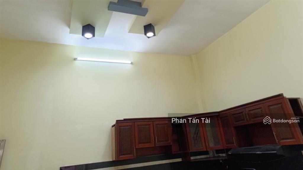 Nhà 7 tỷ mặt tiền đường lô 2  song hành với trần văn giàu 6,4x34m cạnh chợ bà lạt kcn lê minh xuân