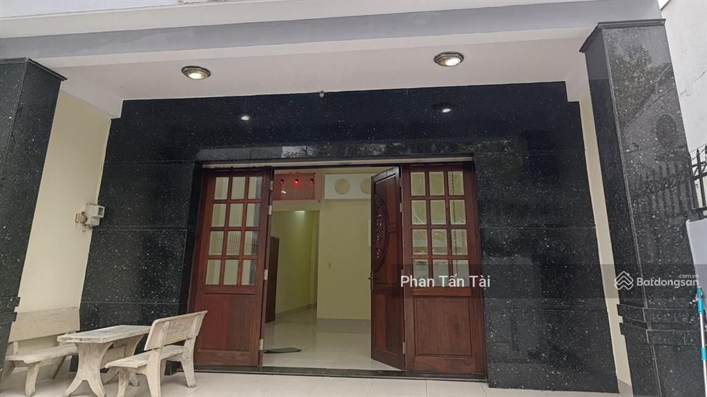 Nhà 7 tỷ mặt tiền đường lô 2  song hành với trần văn giàu 6,4x34m cạnh chợ bà lạt kcn lê minh xuân