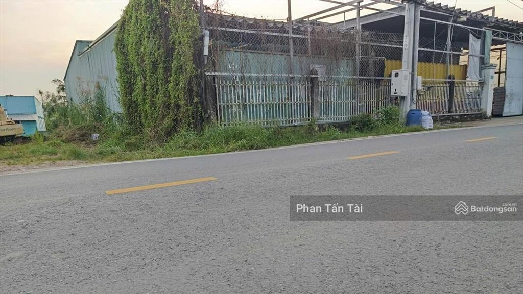 Bán 4,1 tỷ đất mặt tiền thích thiện hòa  thế lữ nd 199m² (5x40) 143m2 thổ cư ở lê minh xuân kê vđ3