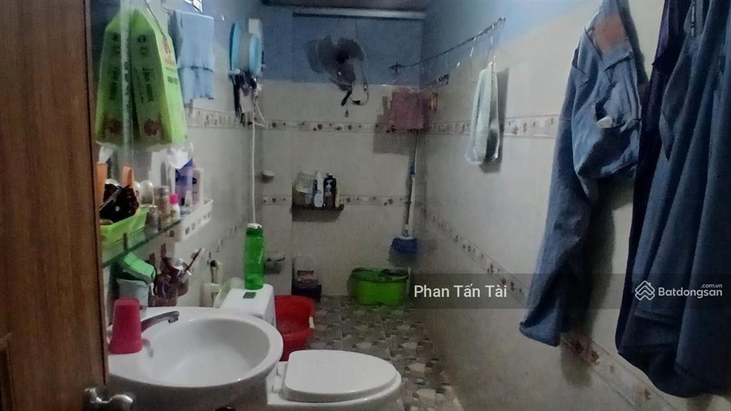 Bán 4,5 tỷ nhà lô góc 2 mặt tiền hẻm 6m cách đoàn nguyễn tuấn 100m gần chợ hưng long 2 tầng 189m2