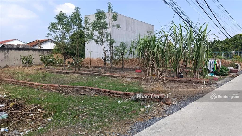 Bán 2,6 tỷ đất ở 105m2 ngang 5m hẻm dp 8m ô tô thẳng một trục ra đoàn nguyễn tuấn gần chợ hưng long