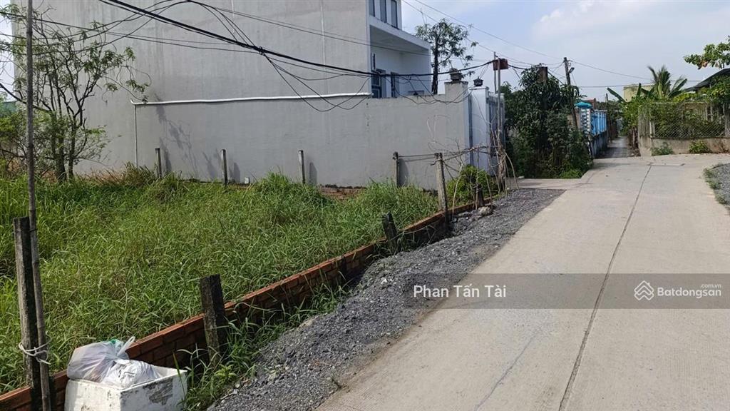 Bán 2,6 tỷ đất ở 105m2 ngang 5m hẻm dp 8m ô tô thẳng một trục ra đoàn nguyễn tuấn gần chợ hưng long