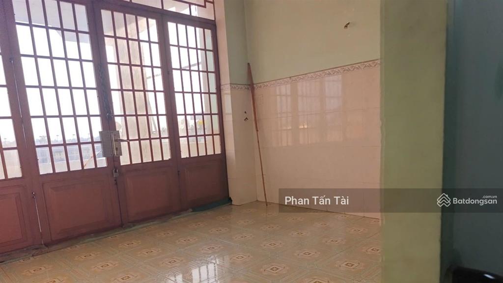 Bán 9 tỷ  nhà 3 tầng mặt tiền đinh đức thiện 242m2 ngay cạnh ngã 3 tân quý gần chợ bình chánh ql1a