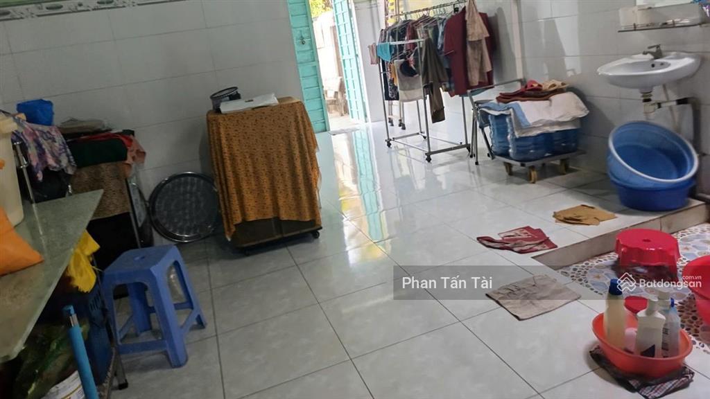 Bán 9 tỷ  nhà 3 tầng mặt tiền đinh đức thiện 242m2 ngay cạnh ngã 3 tân quý gần chợ bình chánh ql1a