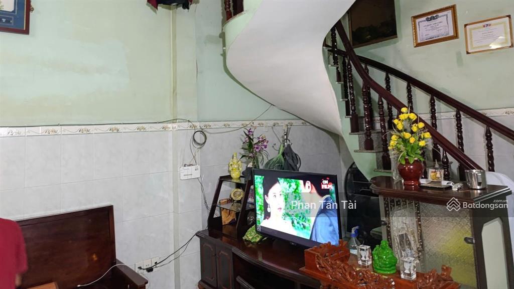 Bán 9 tỷ  nhà 3 tầng mặt tiền đinh đức thiện 242m2 ngay cạnh ngã 3 tân quý gần chợ bình chánh ql1a