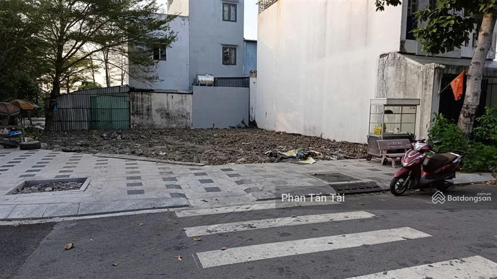 Bán đất 2 mặt tiền kdc nguyễn hữu trí tân túc cận ngã 4 bình điền bình chánh  100m2 (5x20) 60tr/m2