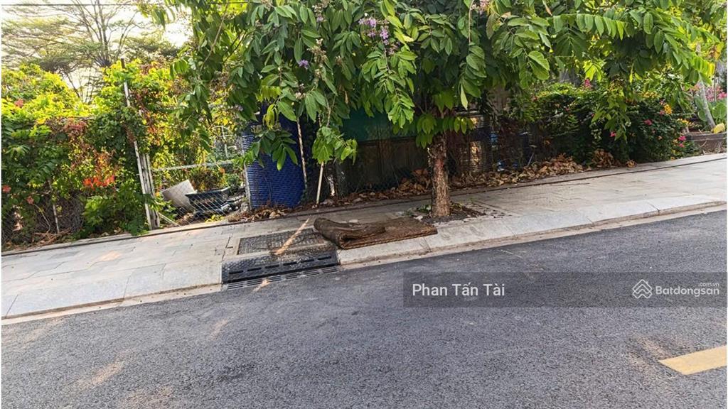 Bán đất 2 mặt tiền kdc nguyễn hữu trí tân túc cận ngã 4 bình điền bình chánh  100m2 (5x20) 60tr/m2