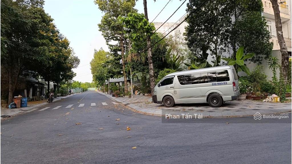 Bán đất 2 mặt tiền kdc nguyễn hữu trí tân túc cận ngã 4 bình điền bình chánh  100m2 (5x20) 60tr/m2