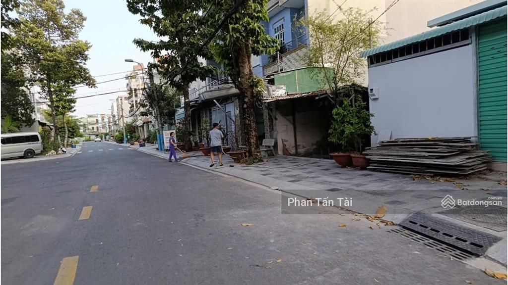 Bán đất 2 mặt tiền kdc nguyễn hữu trí tân túc cận ngã 4 bình điền bình chánh  100m2 (5x20) 60tr/m2