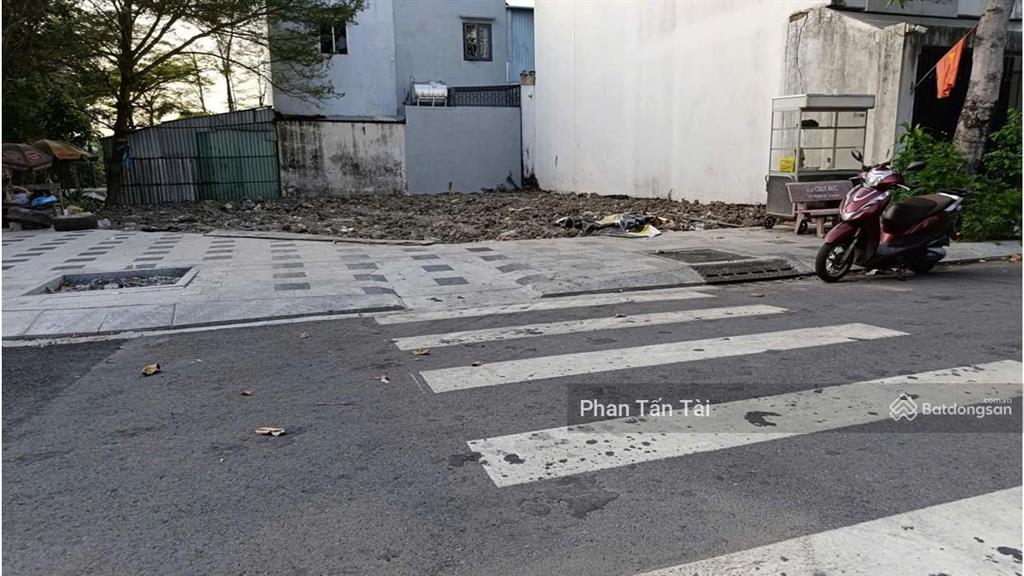 Bán đất 2 mặt tiền kdc nguyễn hữu trí tân túc cận ngã 4 bình điền bình chánh  100m2 (5x20) 60tr/m2