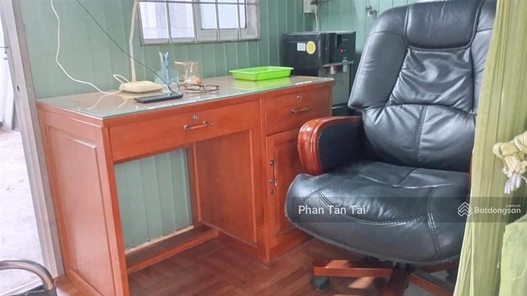 Bán chỉ ba tỷ  nhà kho tiền chế 100m2 mặt tiền lê ngung thông võ trần chí, trần văn giàu  tân tạo