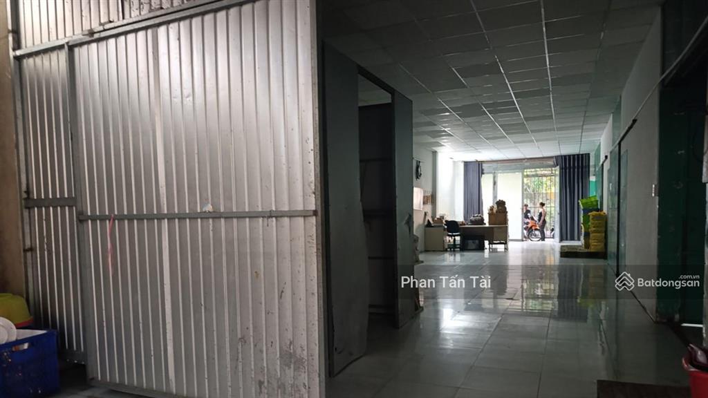 Bán 11,95 tỷ nhà ở đa năng + đất rộng 559m2 mặt tiền lô 2, lê minh xuân song hành với trần văn giàu
