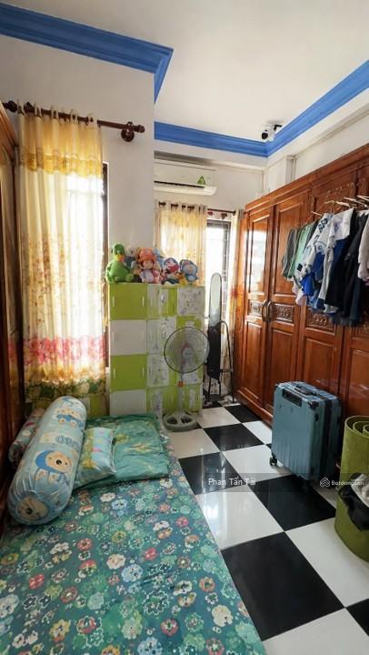 Ô tô 2 chiều đến nhà bán nhỉnh 2 tỷ rưỡi cạnh vòng xoay lạc, kinh dương vương 30mv 3 tầng 2pn 3wc