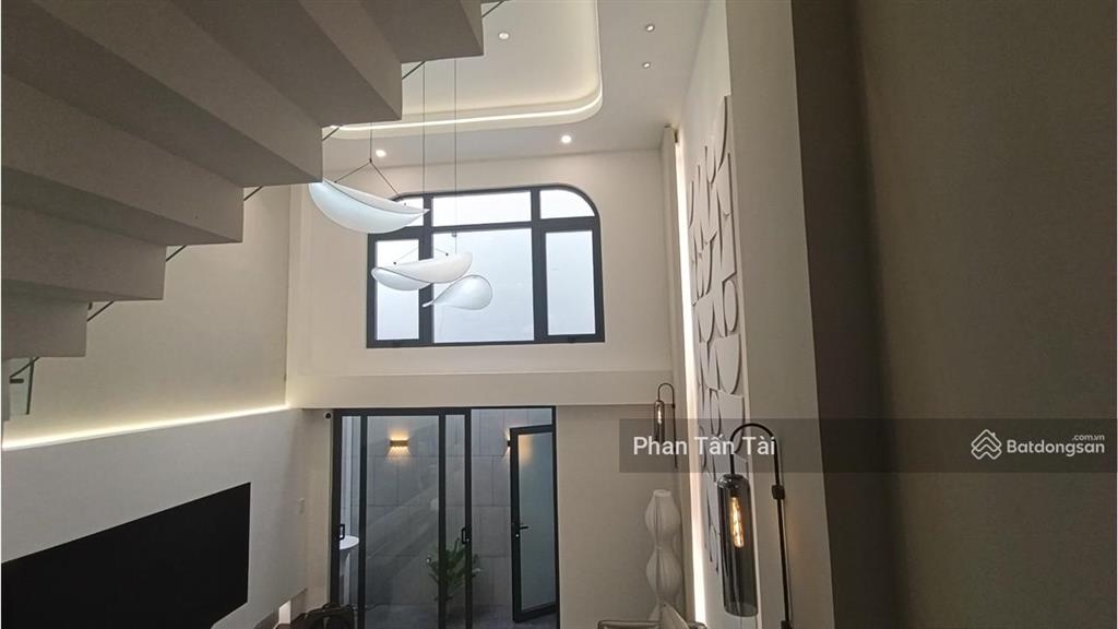 Nhà mới hc đủ 4 tầng+lửng+gara ô tô đường mã lò cận khu tên lửa, tặng nội thất xịn, bán dưới bảy tỷ