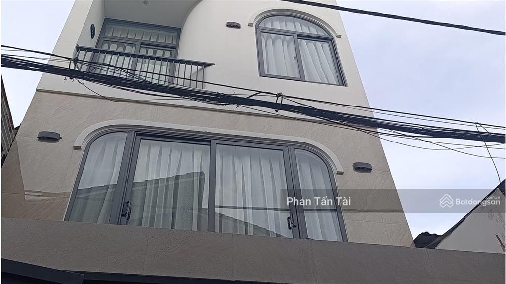 Nhà mới hc đủ 4 tầng+lửng+gara ô tô đường mã lò cận khu tên lửa, tặng nội thất xịn, bán dưới bảy tỷ