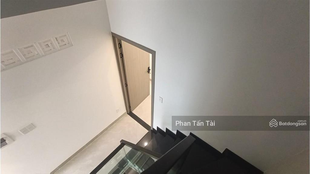 Nhà mới hc đủ 4 tầng+lửng+gara ô tô đường mã lò cận khu tên lửa, tặng nội thất xịn, bán dưới bảy tỷ