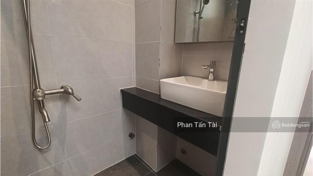 Nhà mới hc đủ 4 tầng+lửng+gara ô tô đường mã lò cận khu tên lửa, tặng nội thất xịn, bán dưới bảy tỷ