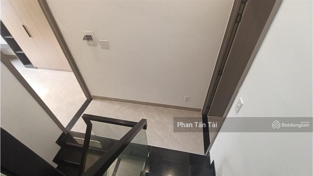 Nhà mới hc đủ 4 tầng+lửng+gara ô tô đường mã lò cận khu tên lửa, tặng nội thất xịn, bán dưới bảy tỷ