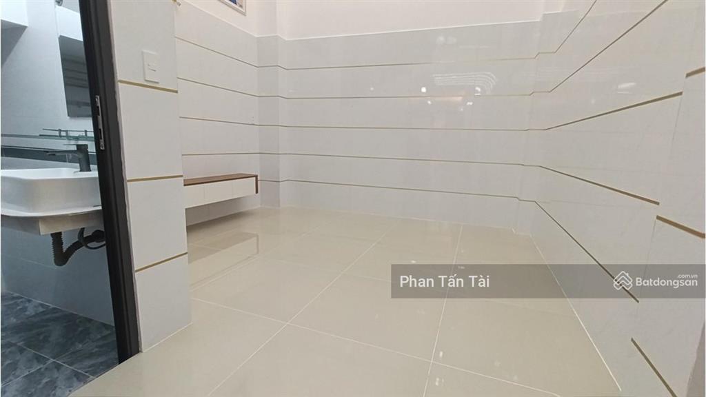 Nhà mới 4 tầng, ô tô thông 2 hướng ra gò xoài ở giữa lê văn quới và tân kỳ tân quý, tl khung 5,7 tỷ