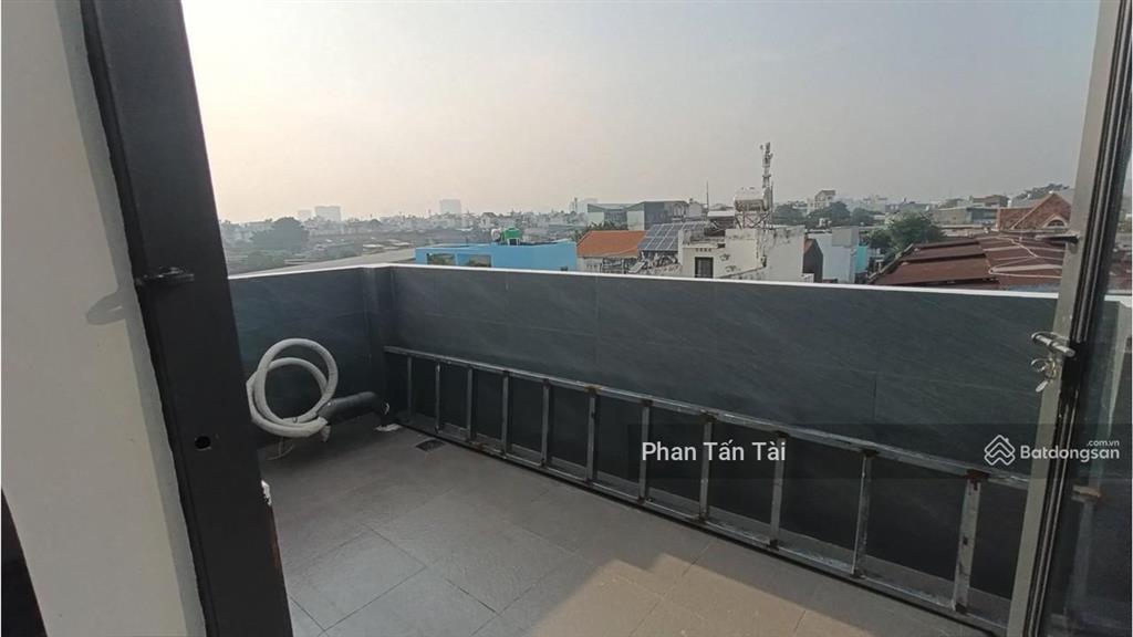 Nhà mới 4 tầng, ô tô thông 2 hướng ra gò xoài ở giữa lê văn quới và tân kỳ tân quý, tl khung 5,7 tỷ