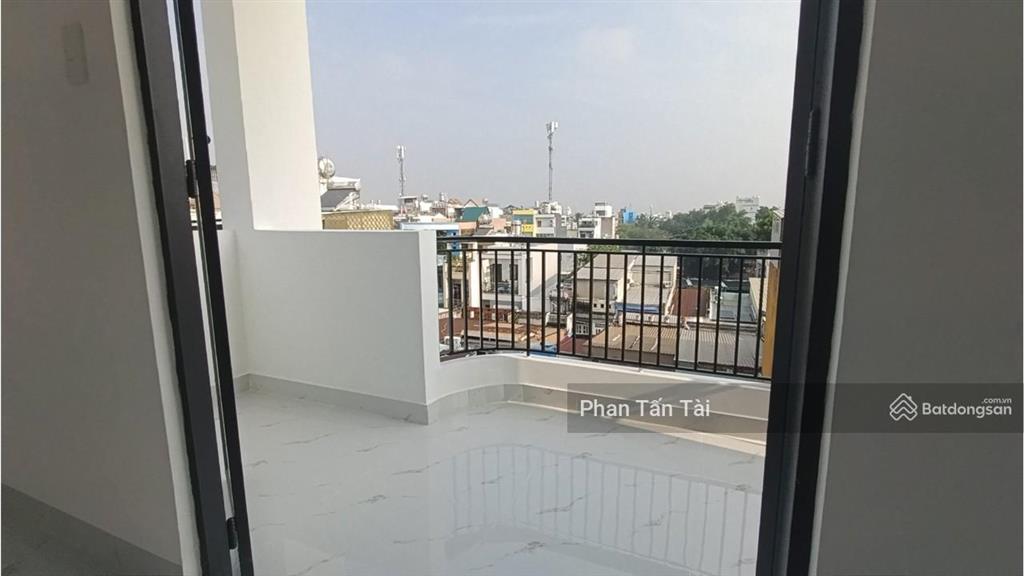 Nhà mới 4 tầng, ô tô thông 2 hướng ra gò xoài ở giữa lê văn quới và tân kỳ tân quý, tl khung 5,7 tỷ