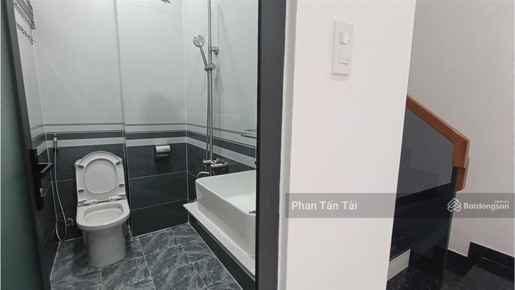 Nhà mới 4 tầng, ô tô thông 2 hướng ra gò xoài ở giữa lê văn quới và tân kỳ tân quý, tl khung 5,7 tỷ