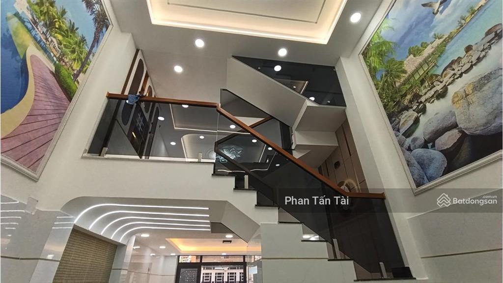 Nhà mới 4 tầng, ô tô thông 2 hướng ra gò xoài ở giữa lê văn quới và tân kỳ tân quý, tl khung 5,7 tỷ